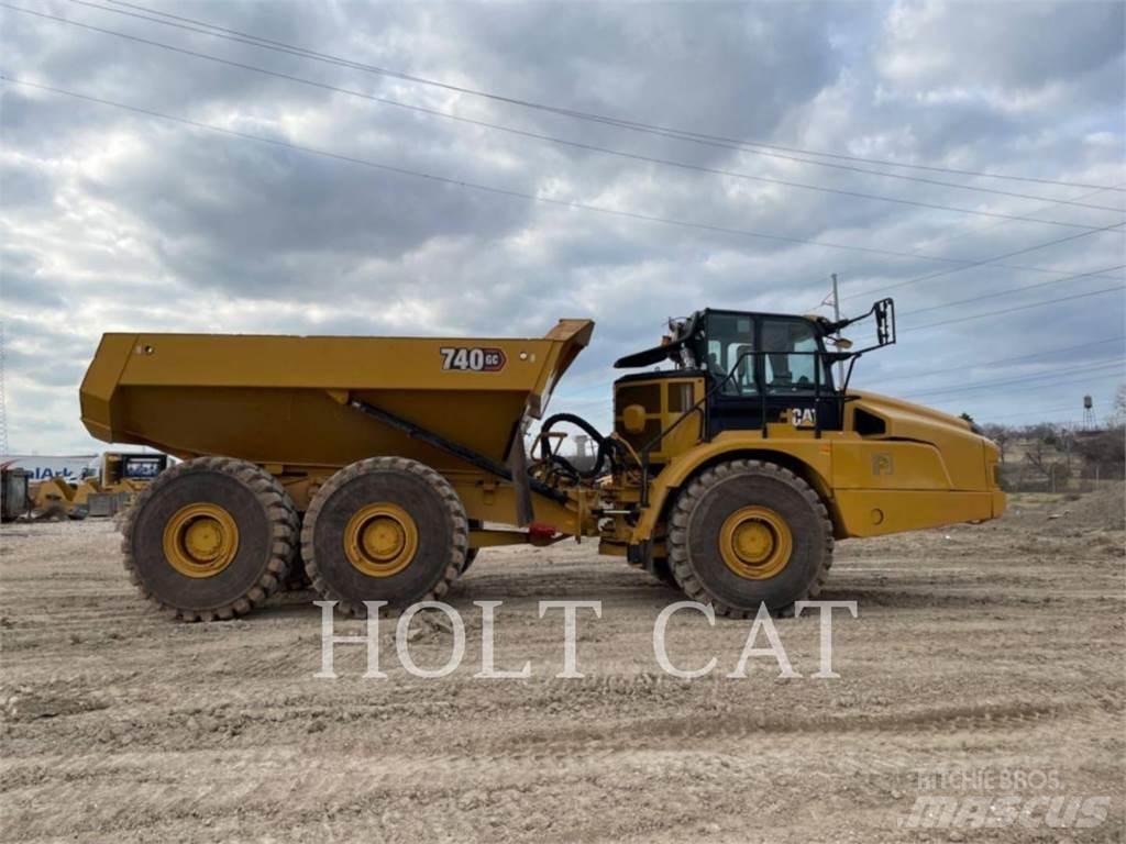 CAT 740GC 鉸接式起吊車