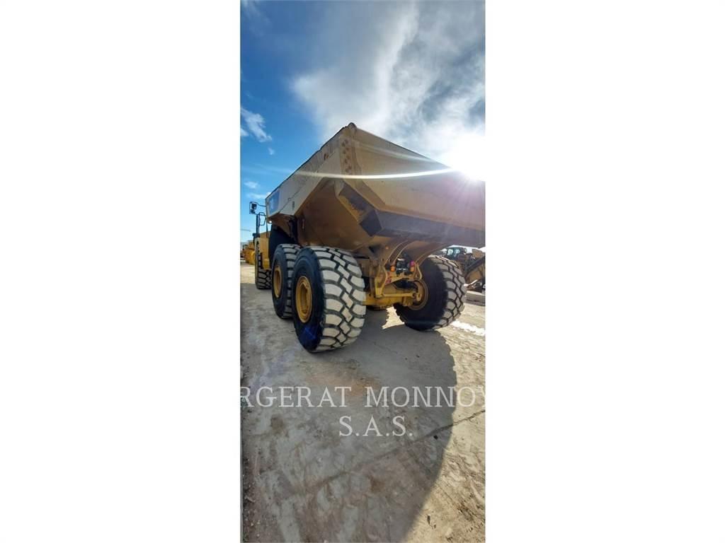 CAT 740GC 鉸接式起吊車
