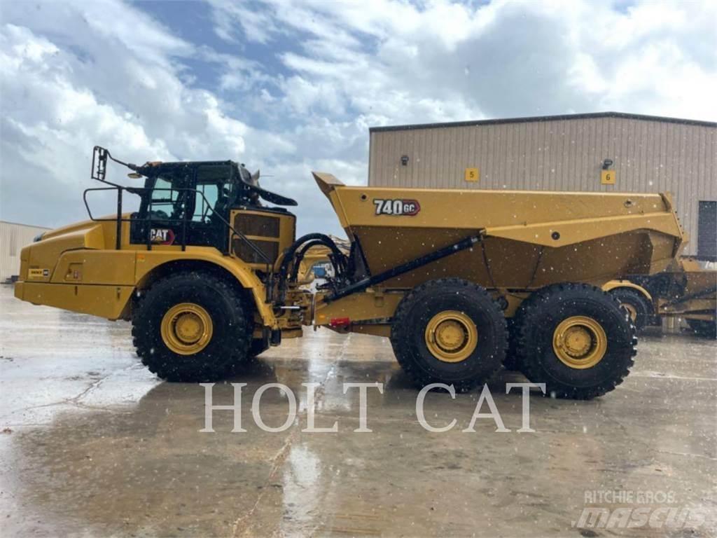 CAT 740GC 鉸接式起吊車