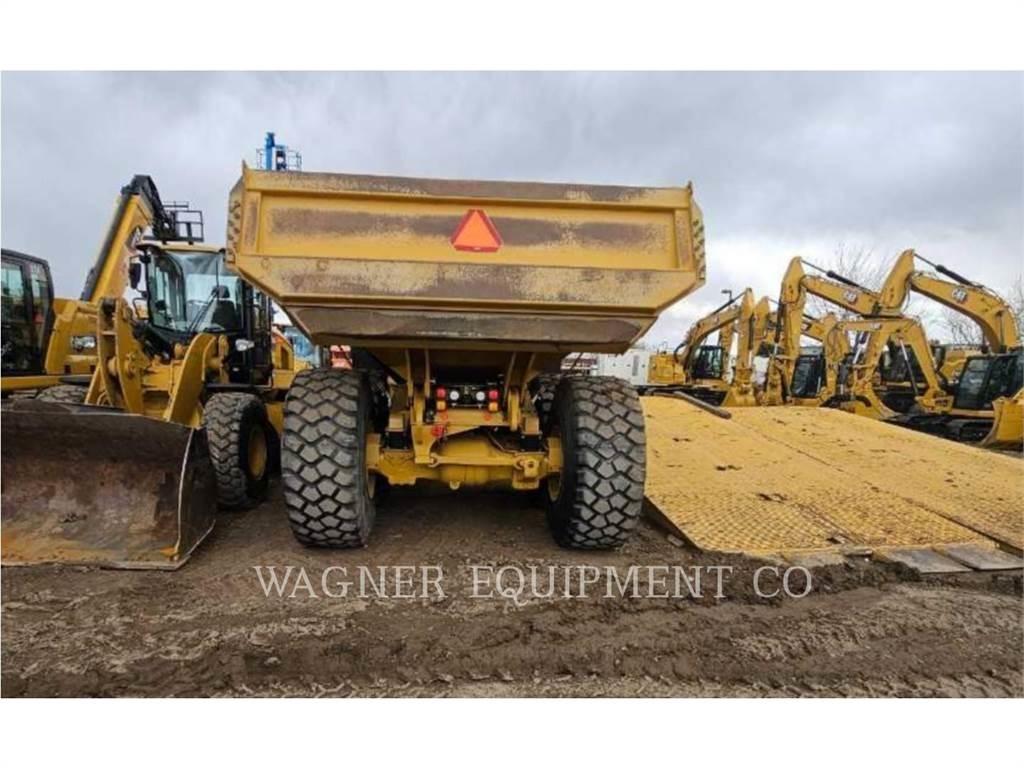 CAT 740GC 鉸接式起吊車