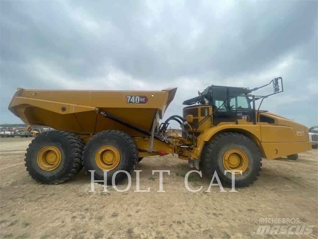 CAT 740GC 鉸接式起吊車