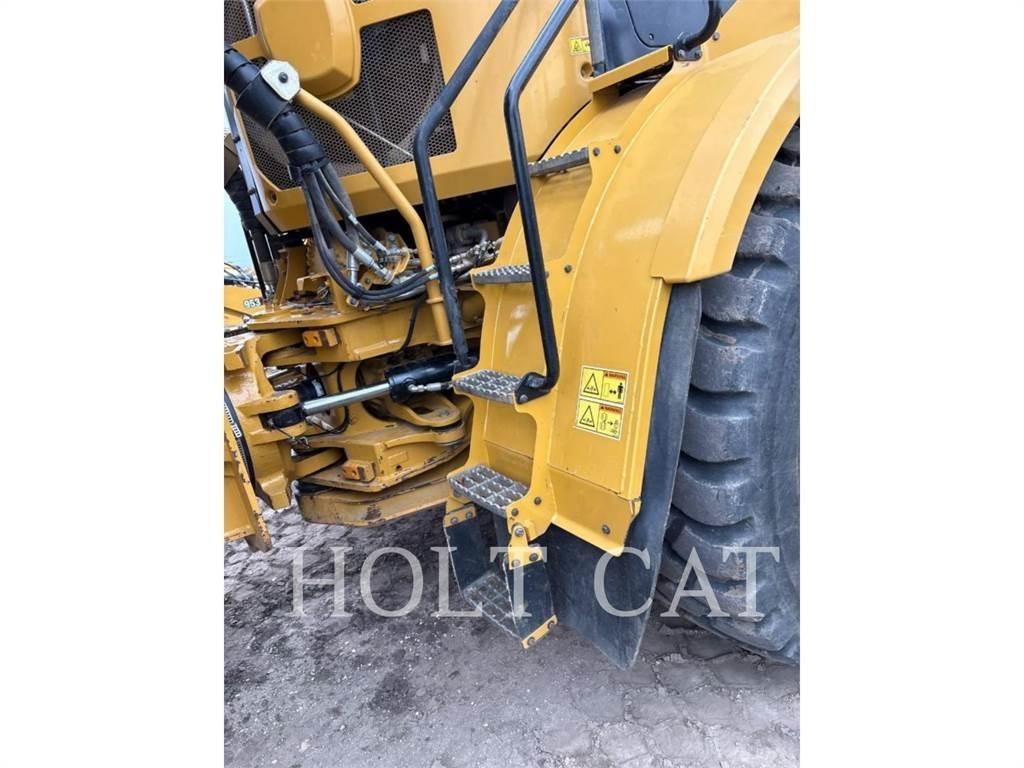 CAT 740GC 輪胎式裝載機
