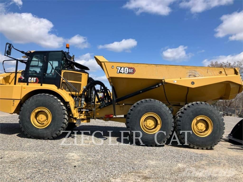 CAT 740GC 鉸接式起吊車