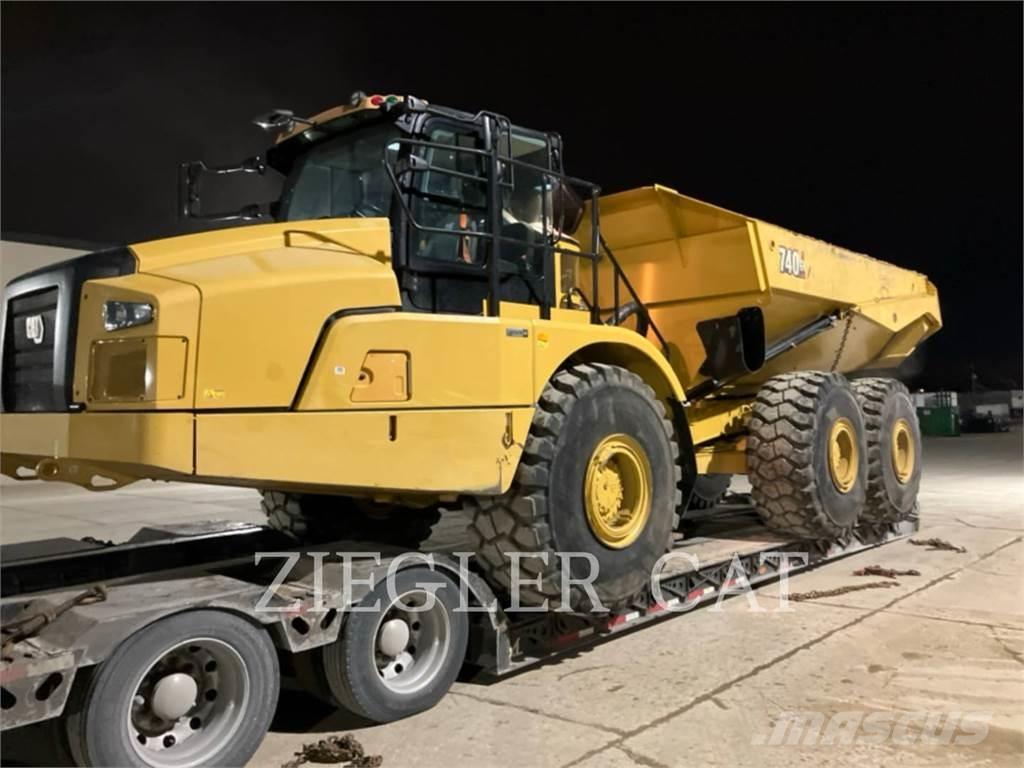 CAT 740GC 鉸接式起吊車