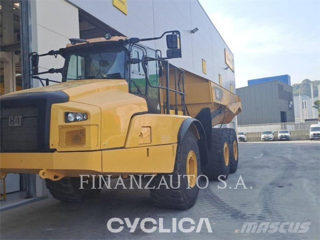 CAT 740GC 鉸接式起吊車