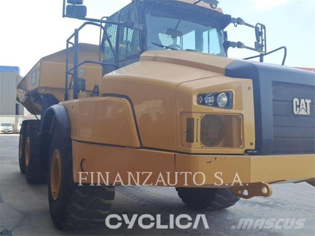 CAT 740GC 鉸接式起吊車