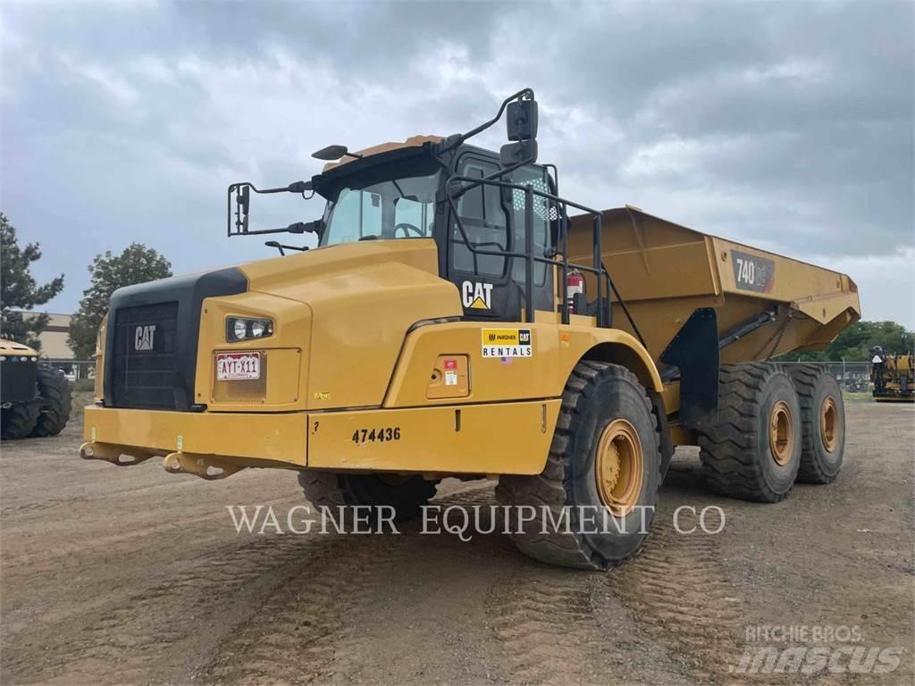 CAT 740GC 鉸接式起吊車