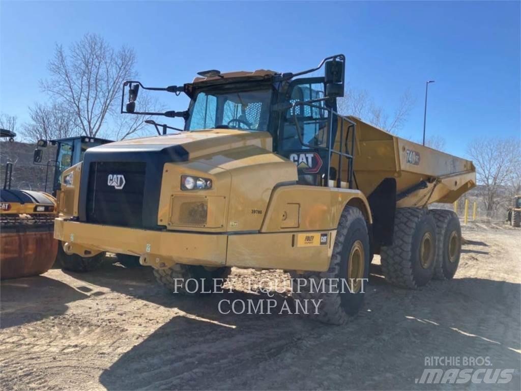 CAT 740GC-04 鉸接式起吊車