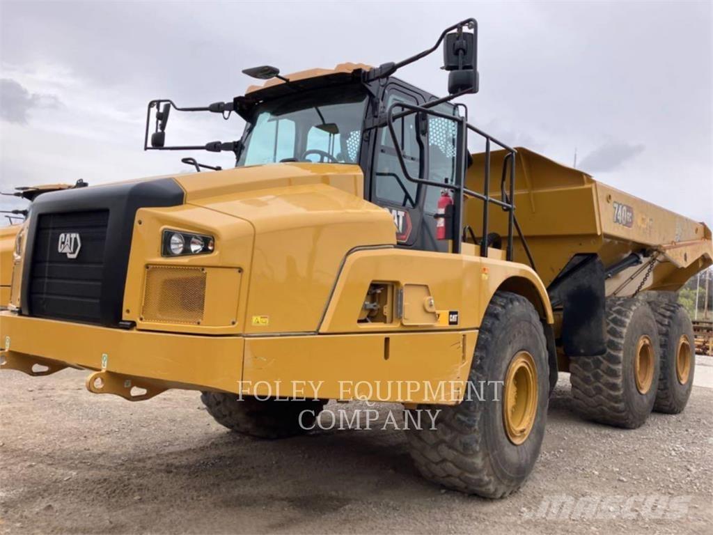 CAT 740GC-04 鉸接式起吊車