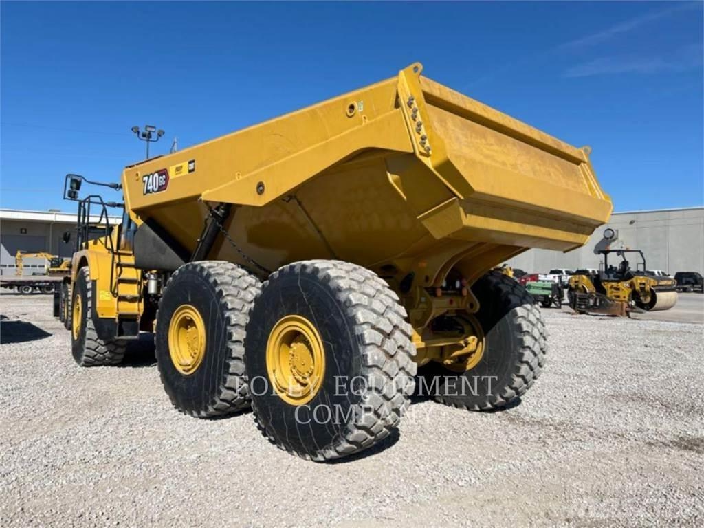 CAT 740GC-04 鉸接式起吊車