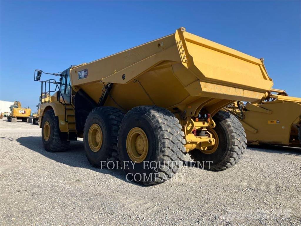 CAT 740GC-04 鉸接式起吊車