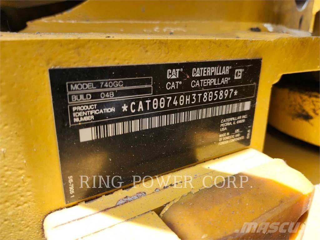 CAT 740GCTG 鉸接式起吊車