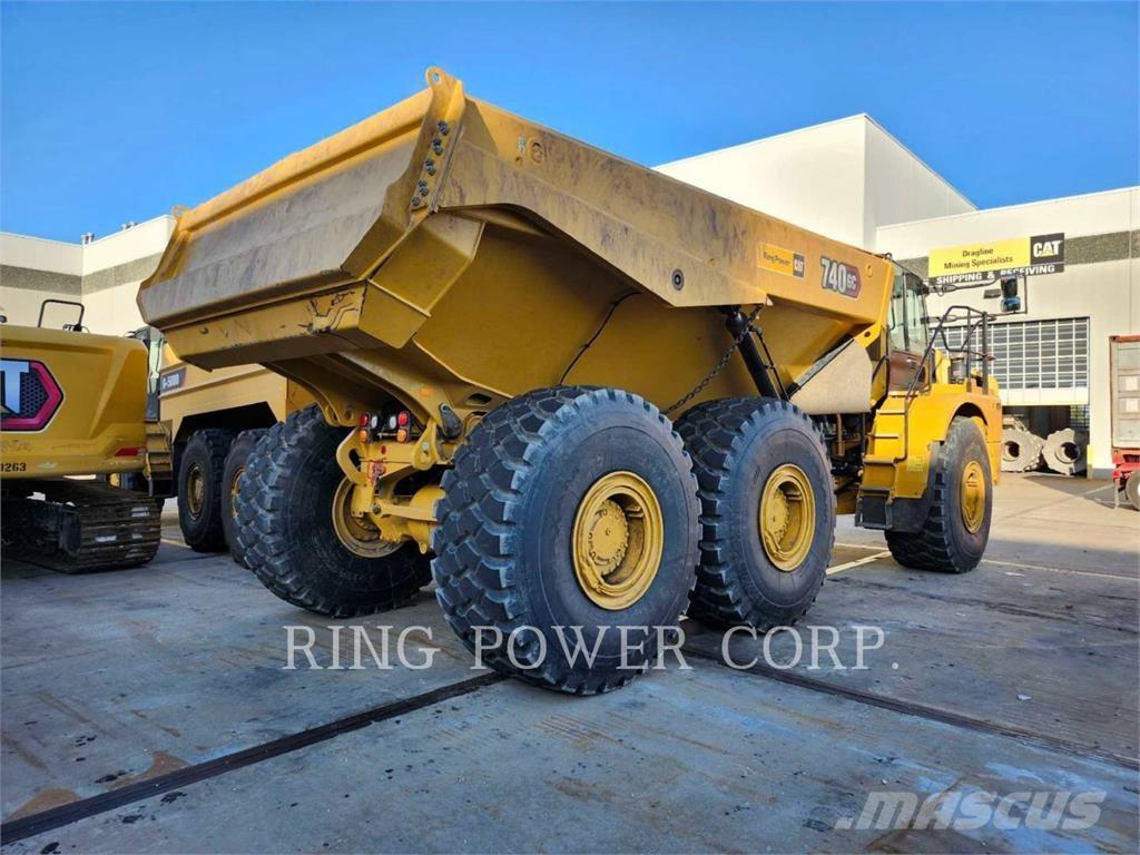 CAT 740GCTG 鉸接式起吊車