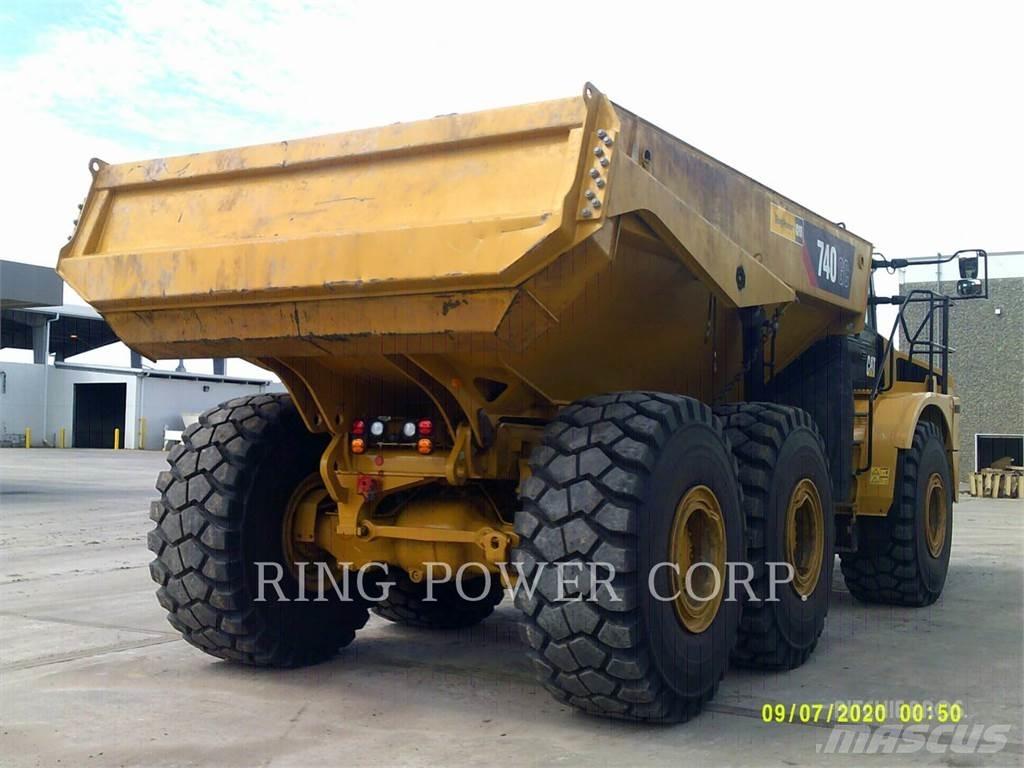 CAT 740GCTG 鉸接式起吊車