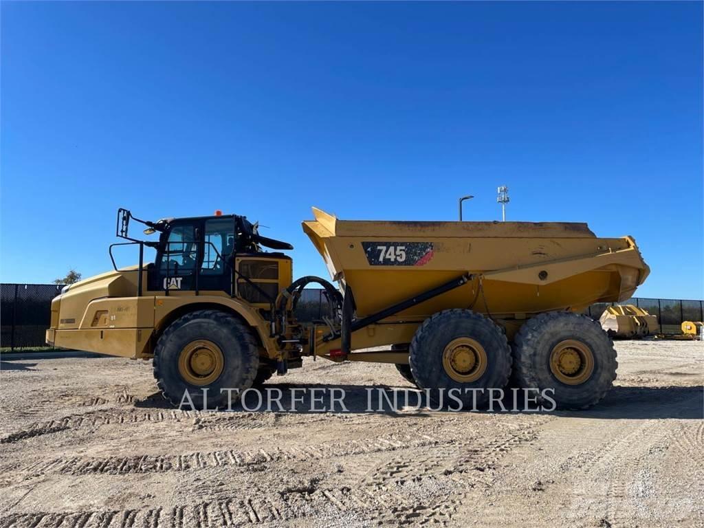 CAT 745 鉸接式起吊車