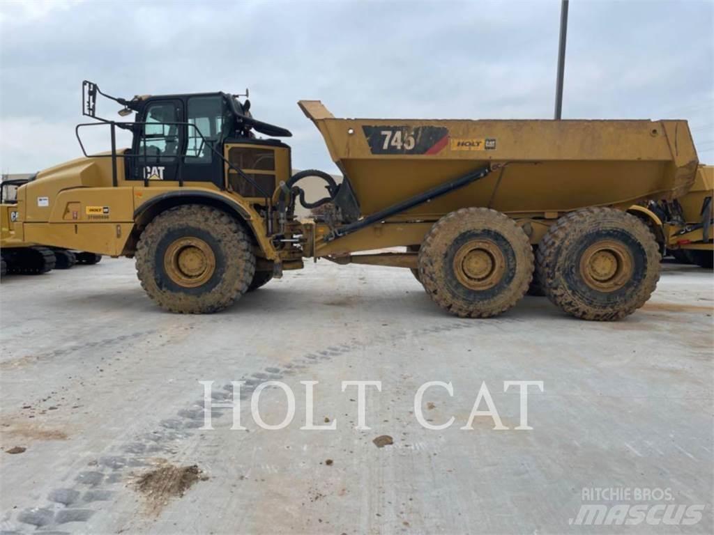 CAT 745 鉸接式起吊車