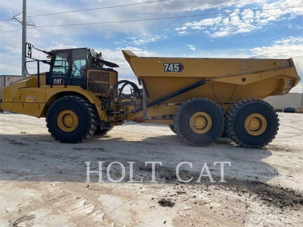 CAT 745 鉸接式起吊車