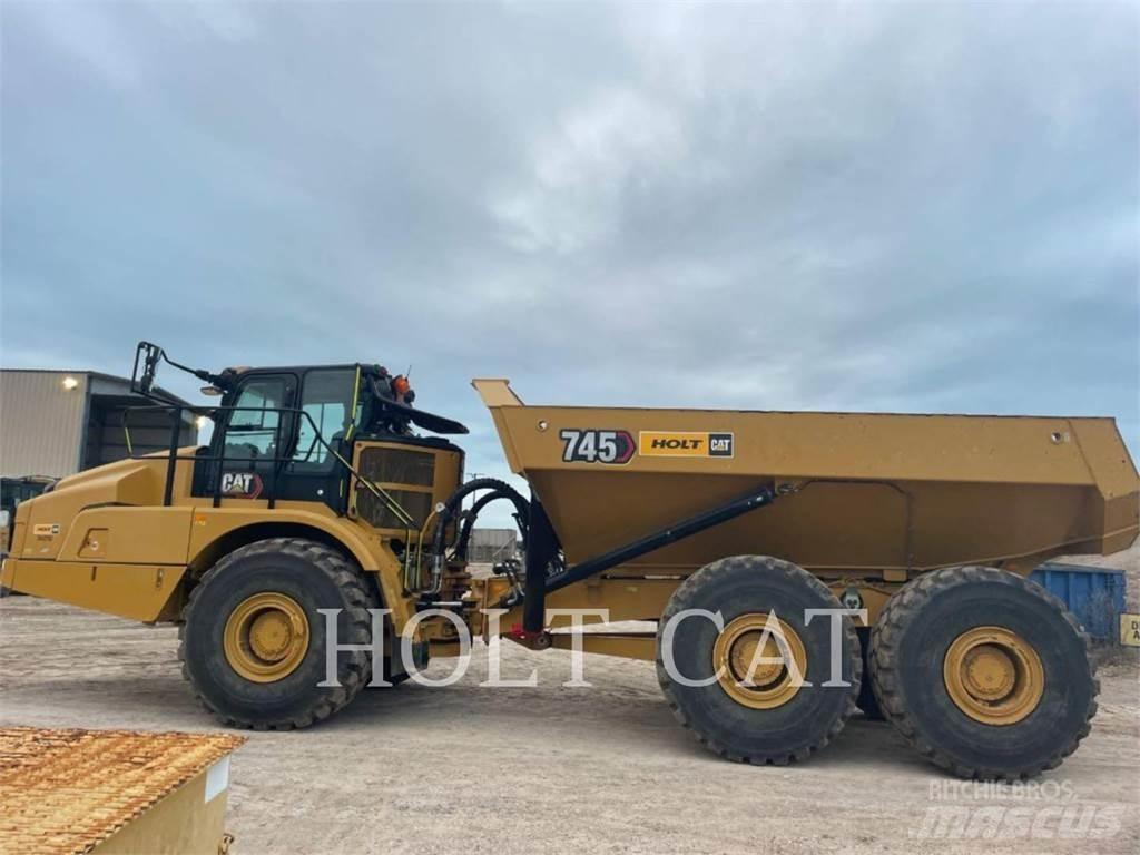 CAT 745 鉸接式起吊車