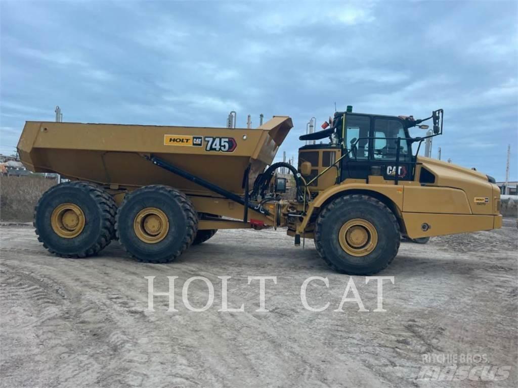 CAT 745 鉸接式起吊車