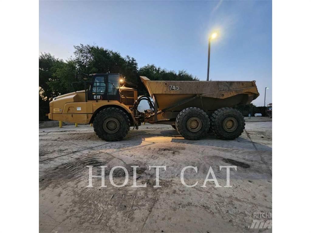 CAT 745 鉸接式起吊車
