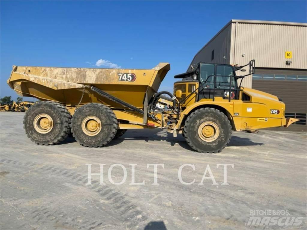 CAT 745 鉸接式起吊車