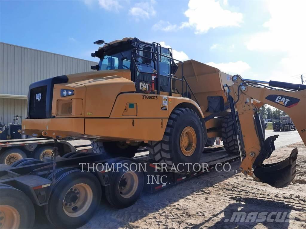 CAT 745 鉸接式起吊車