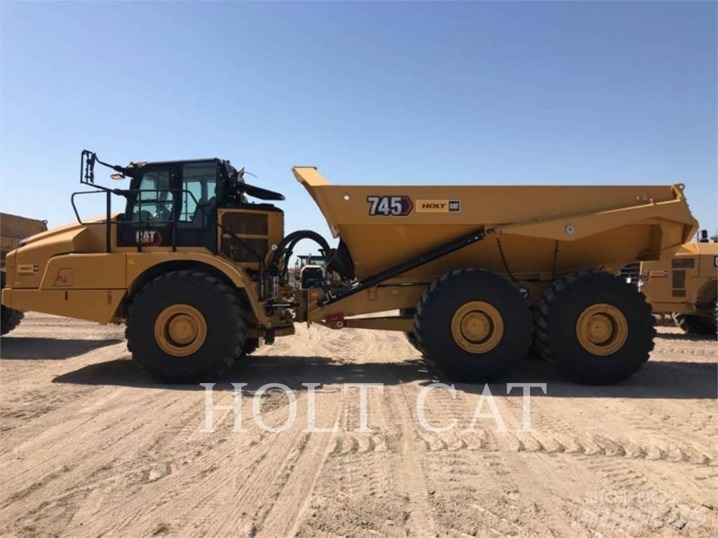 CAT 745 鉸接式起吊車