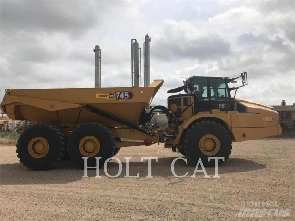 CAT 745 鉸接式起吊車