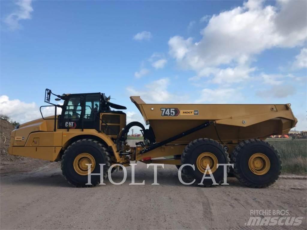 CAT 745 鉸接式起吊車