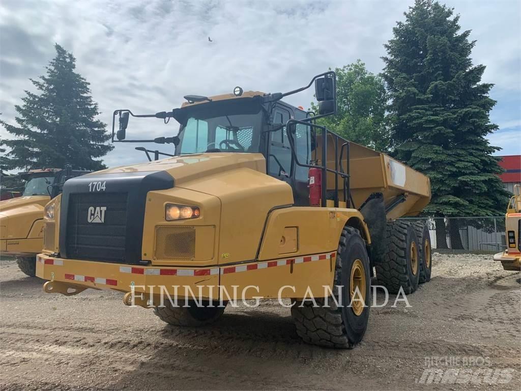 CAT 745 鉸接式起吊車