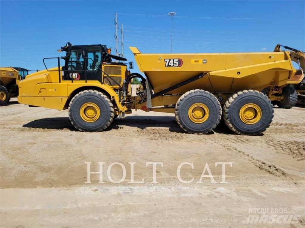 CAT 745 鉸接式起吊車