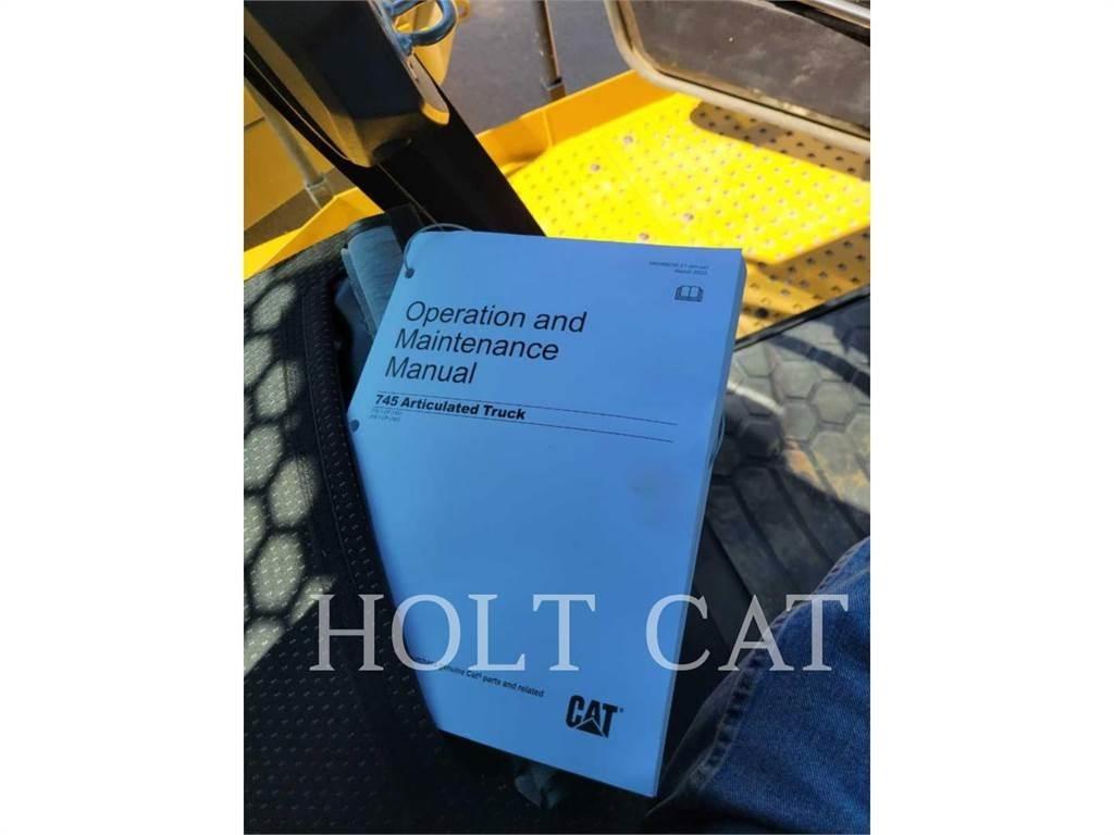 CAT 745 鉸接式起吊車