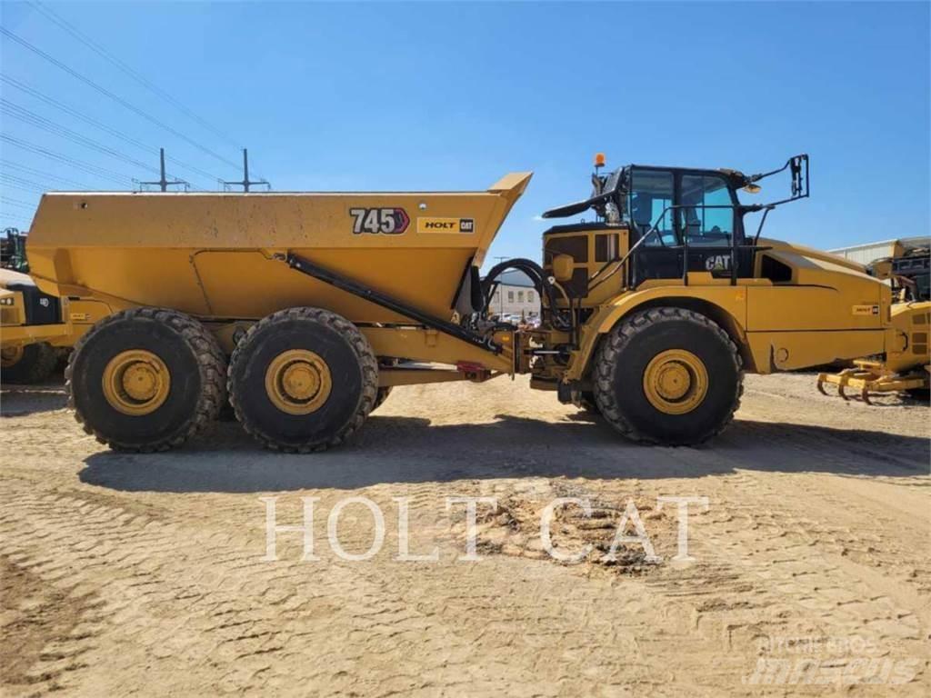 CAT 745 鉸接式起吊車