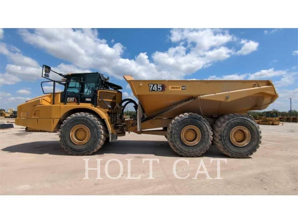CAT 745 鉸接式起吊車