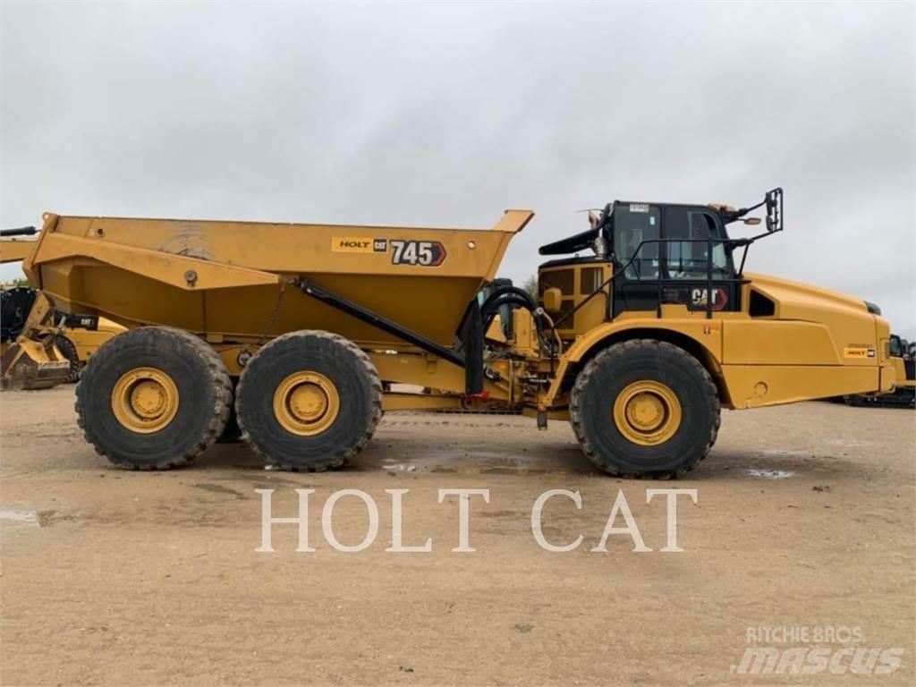 CAT 745 鉸接式起吊車