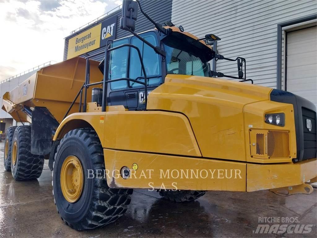 CAT 745 鉸接式起吊車