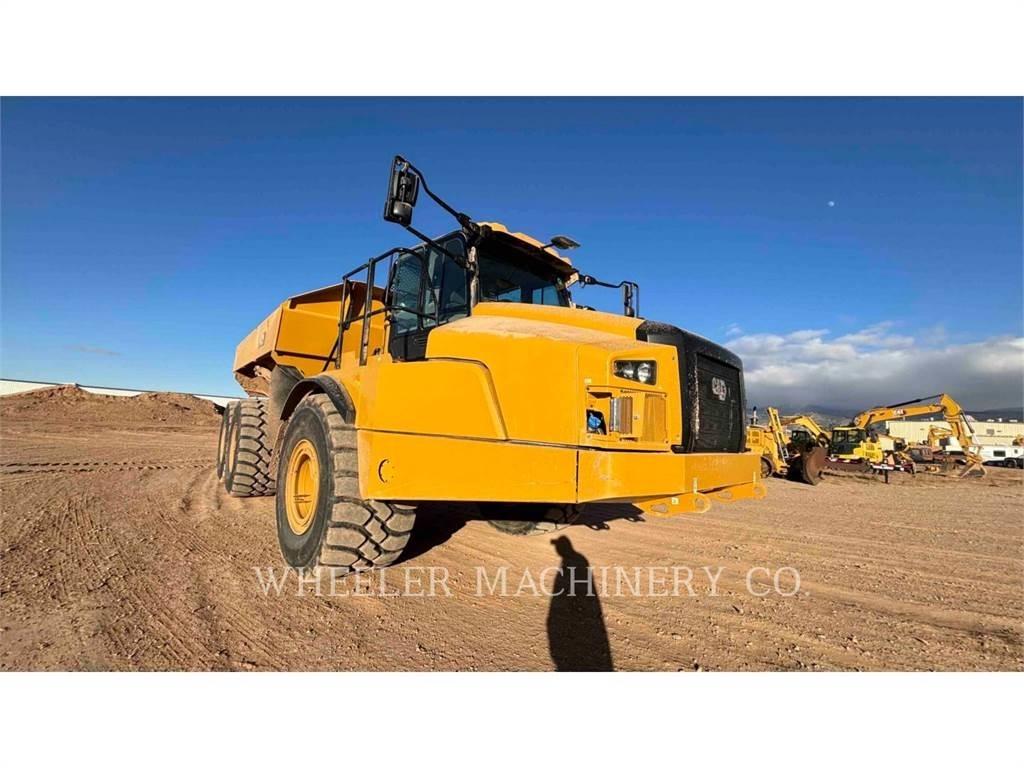 CAT 745 鉸接式起吊車