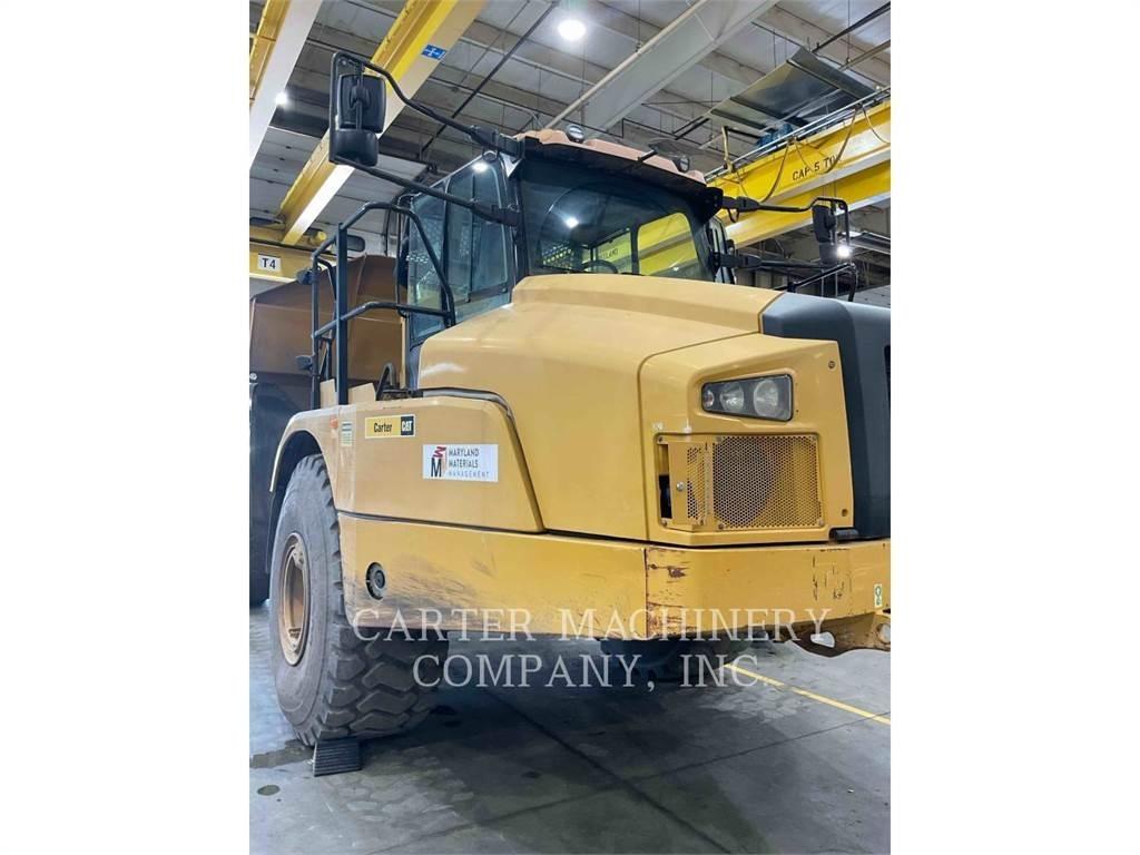 CAT 745 鉸接式起吊車