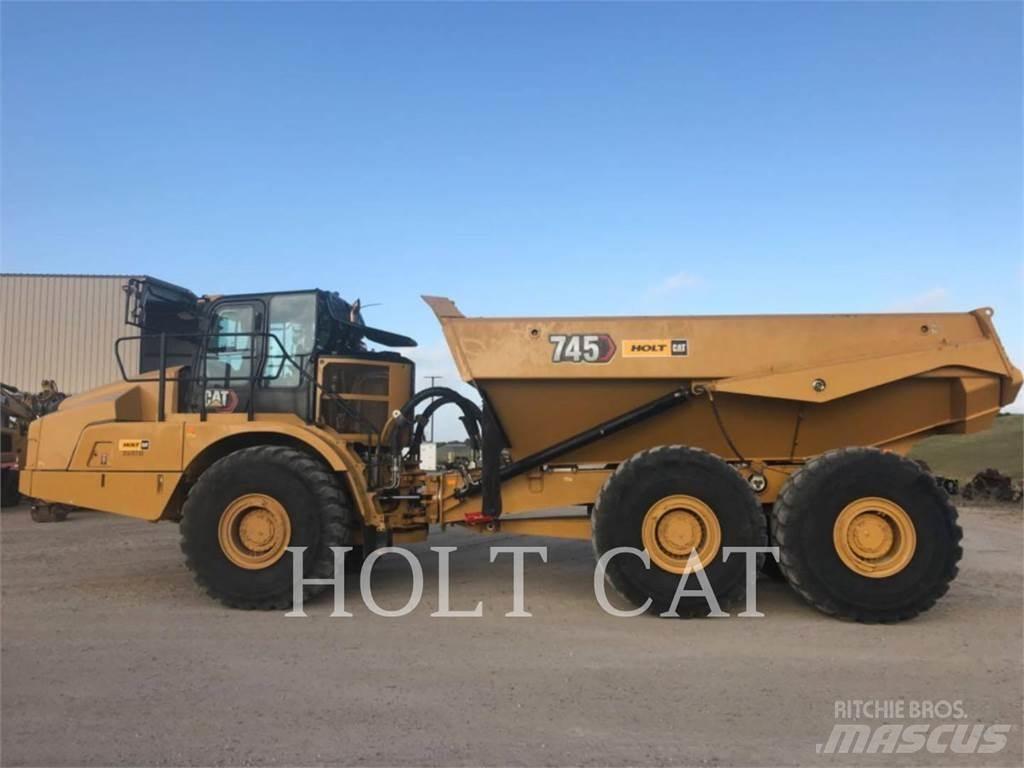 CAT 745 鉸接式起吊車