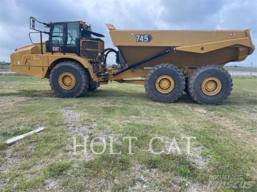 CAT 745 鉸接式起吊車