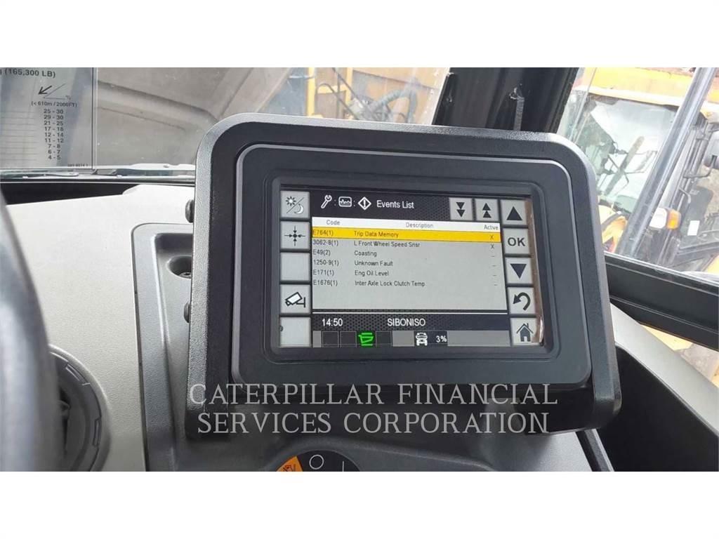 CAT 745 鉸接式起吊車
