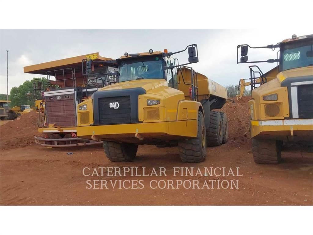 CAT 745 鉸接式起吊車