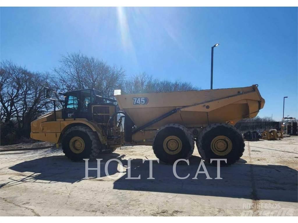 CAT 745 鉸接式起吊車