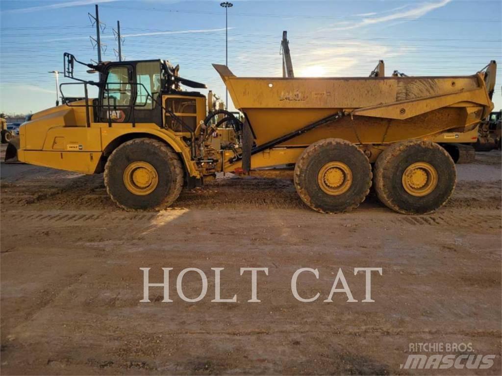CAT 745 鉸接式起吊車