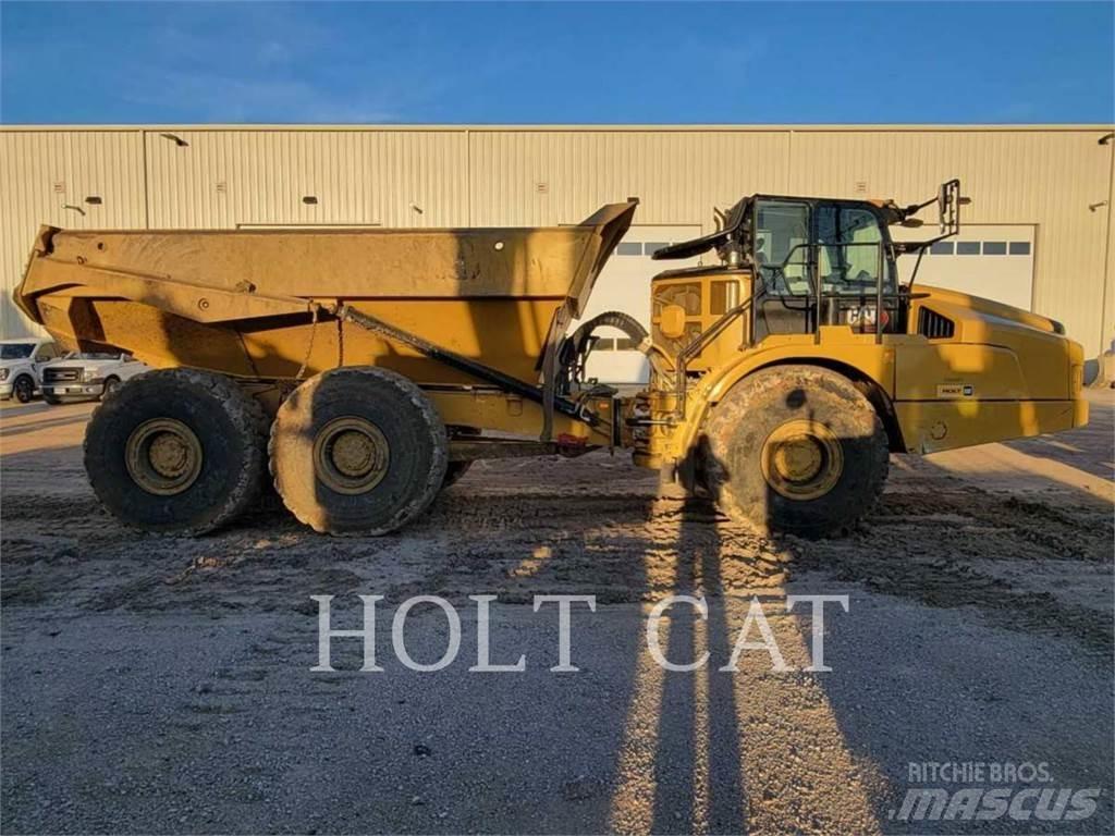 CAT 745 鉸接式起吊車