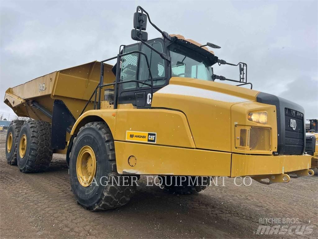 CAT 745 鉸接式起吊車
