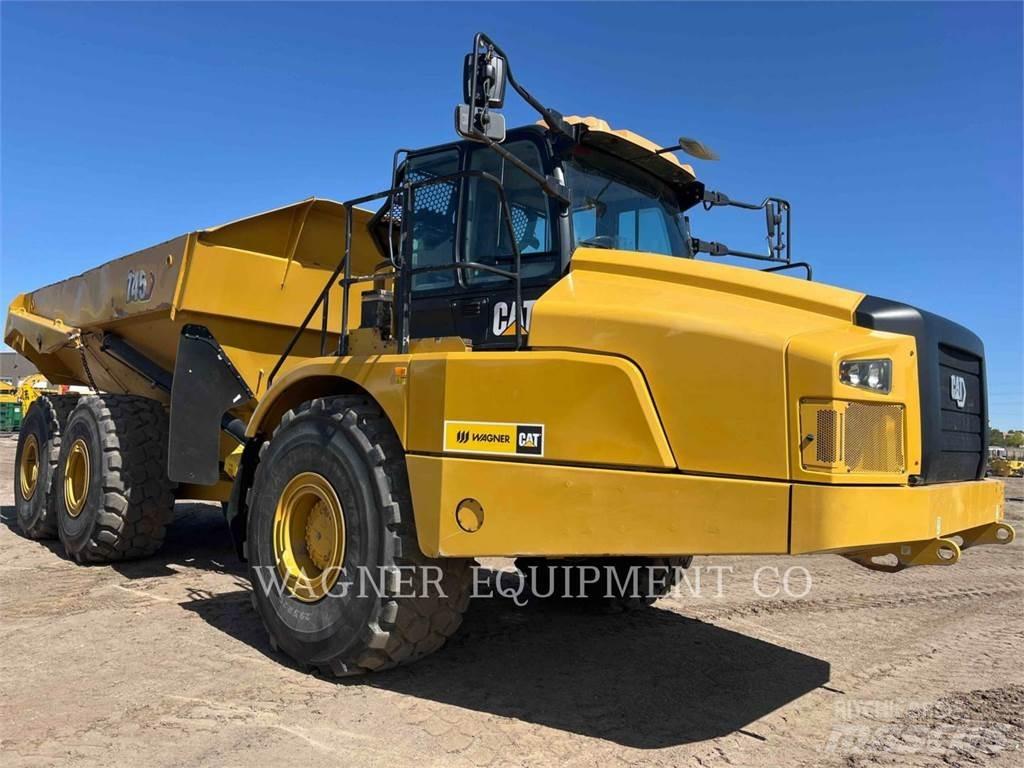 CAT 745 鉸接式起吊車