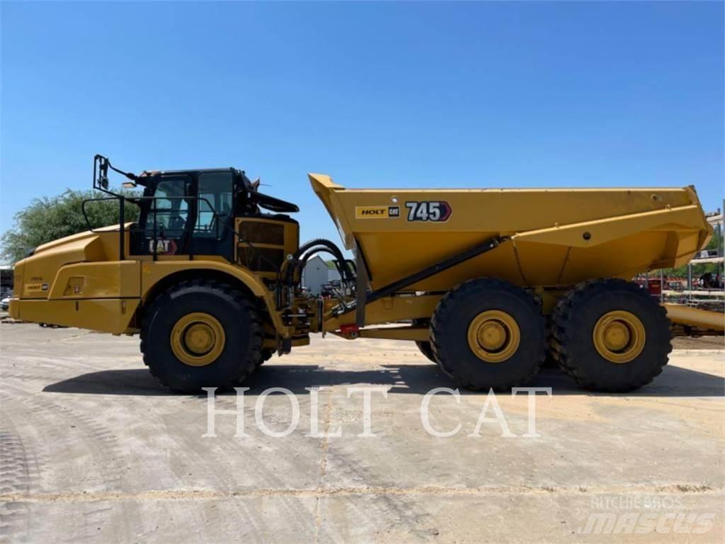CAT 745 鉸接式起吊車
