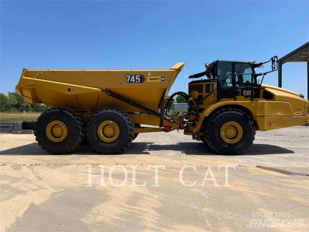 CAT 745 鉸接式起吊車