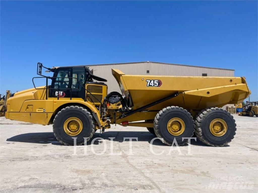 CAT 745 鉸接式起吊車